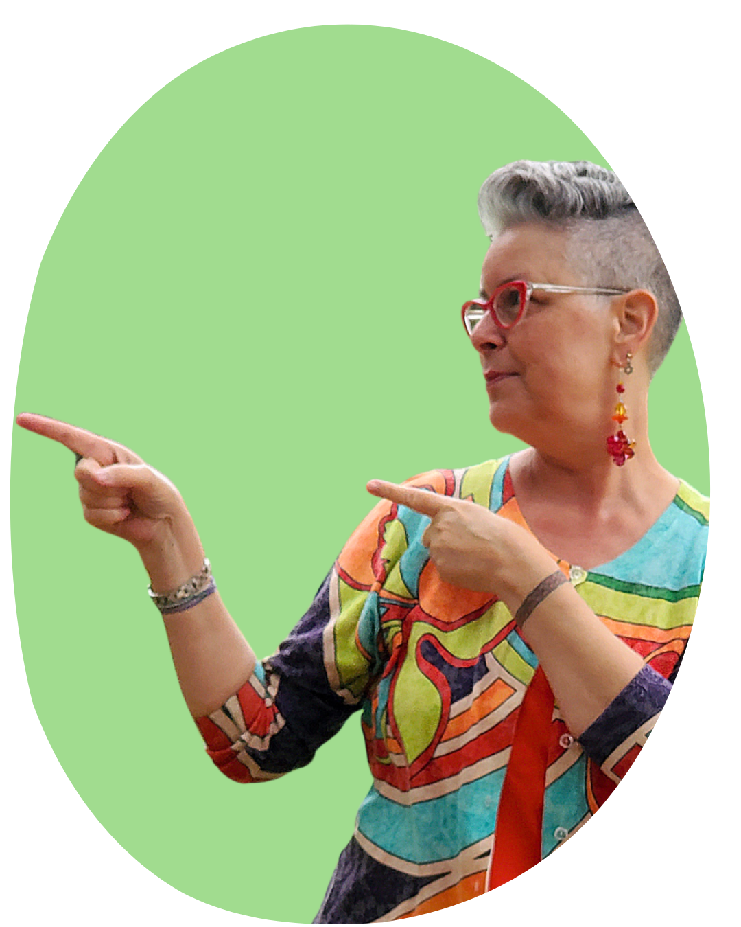 Picture of Lisa pointing to the images to the left of the screen.